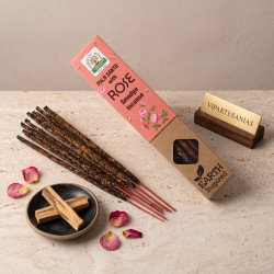 "Incienso Earth Palo Santo Rosa Namaste"
